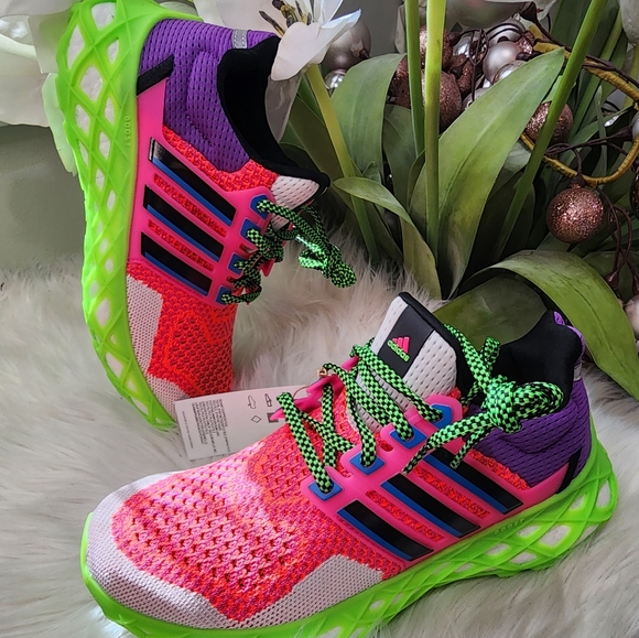 adidas Ultraboost Web DNA Women shoes brand new - Picture 9 of 9